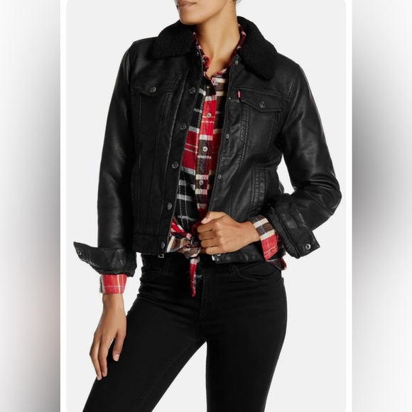 NWOT Levi’s Classic Sherpa Lined Faux Leather Trucker Jacket Small - Picture 2 of 6